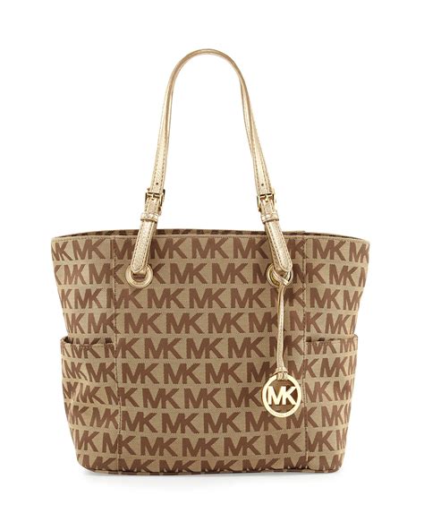 michael kors bag label.